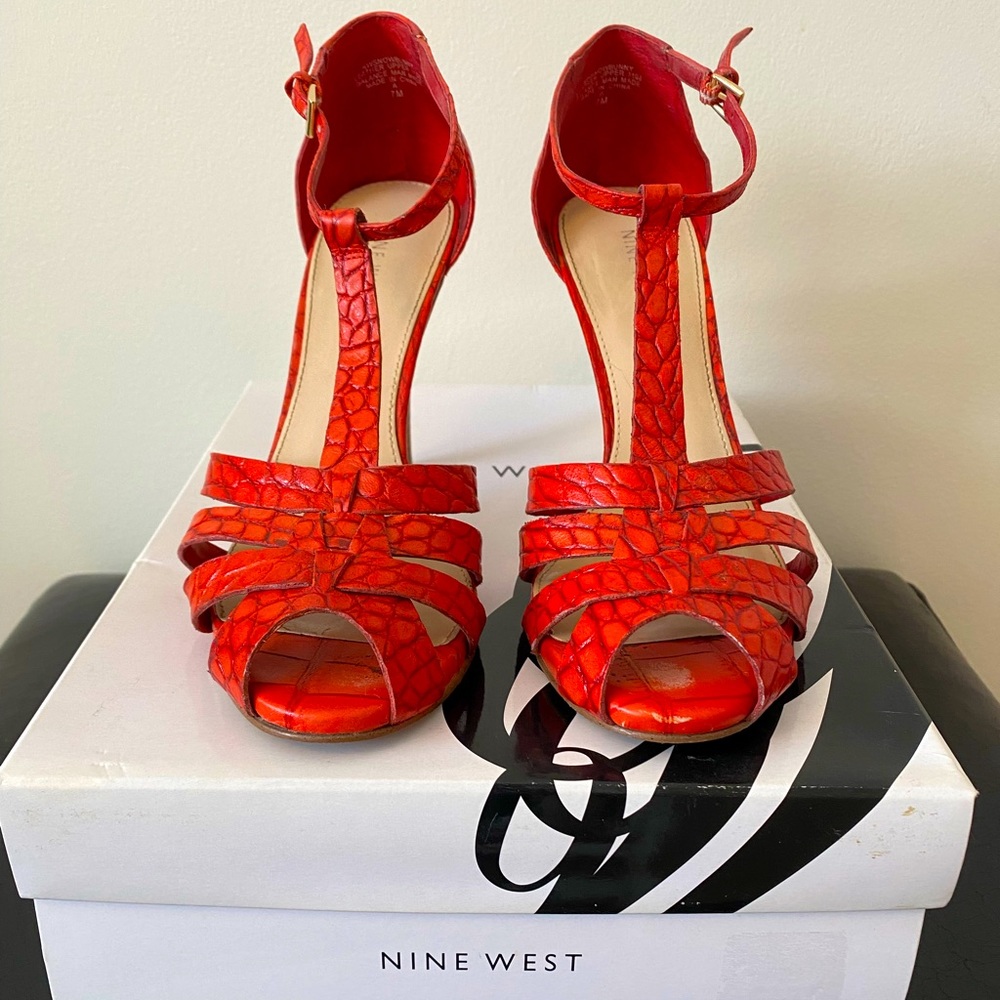 Nine West Snow Bunny Red Leather Sandal - Size 7M